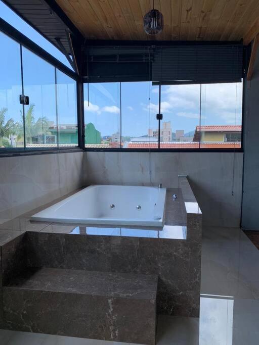 Suite Com Hidro No Centro Balneário Camboriú Kültér fotó